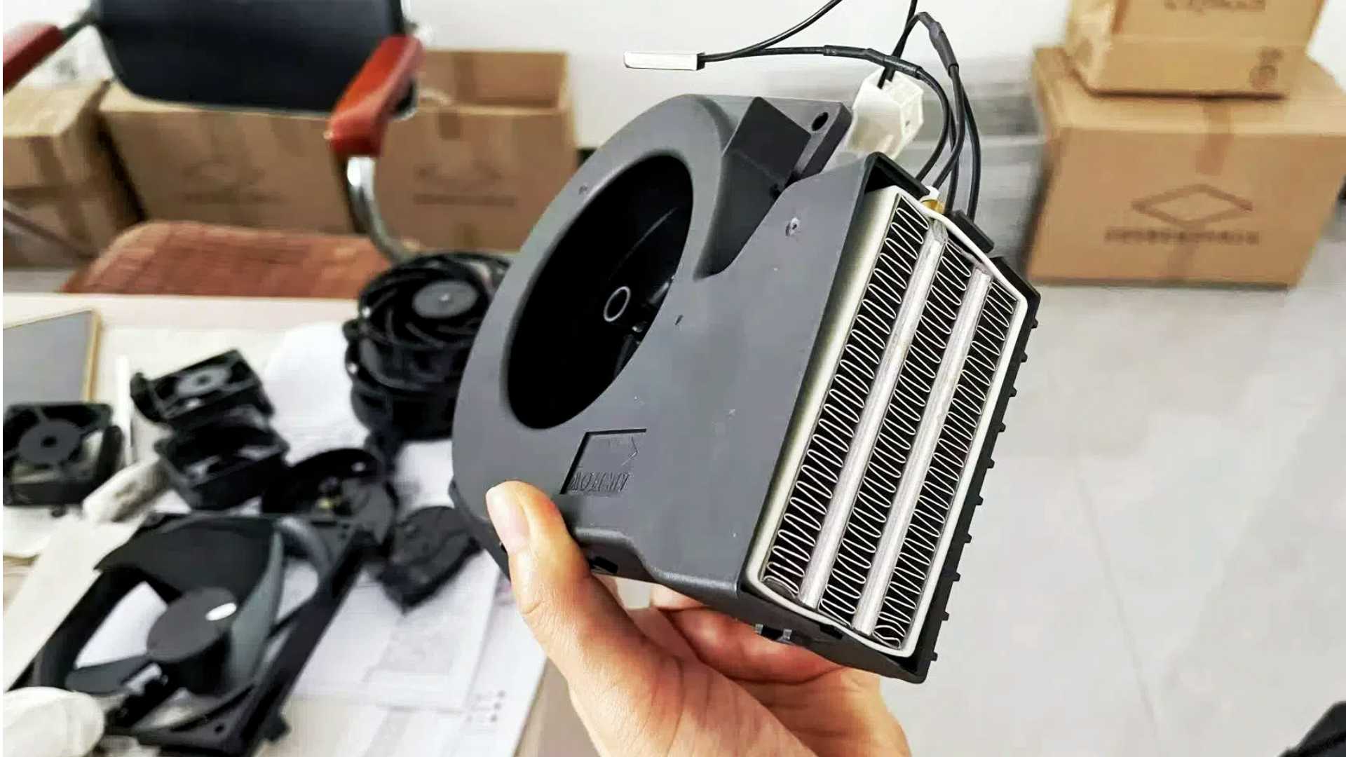 DC 선풍기를 AC로 작동시킬 수 있나요?